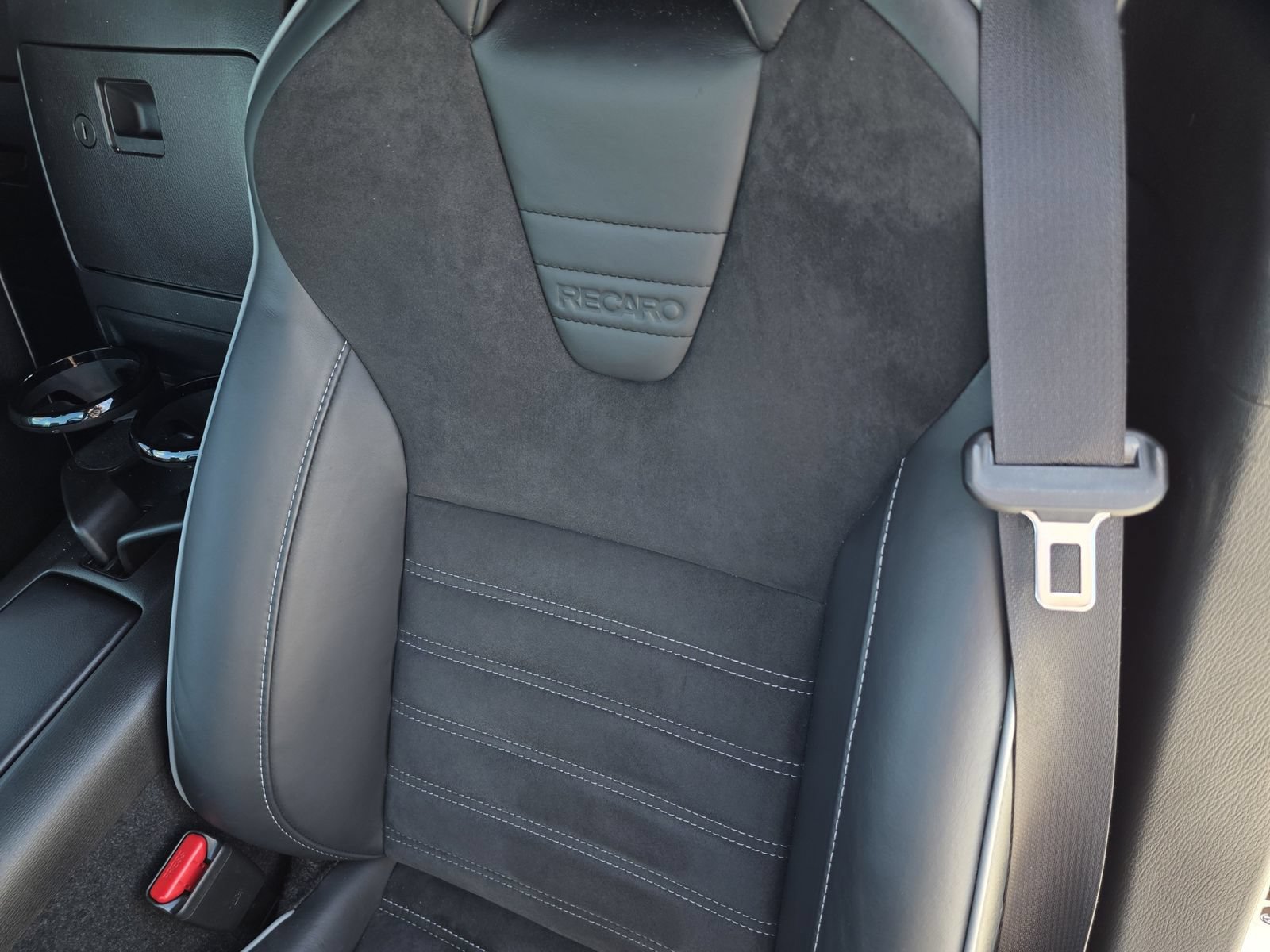Used 2023 MAZDA MX-5 Miata Club RWD image 15