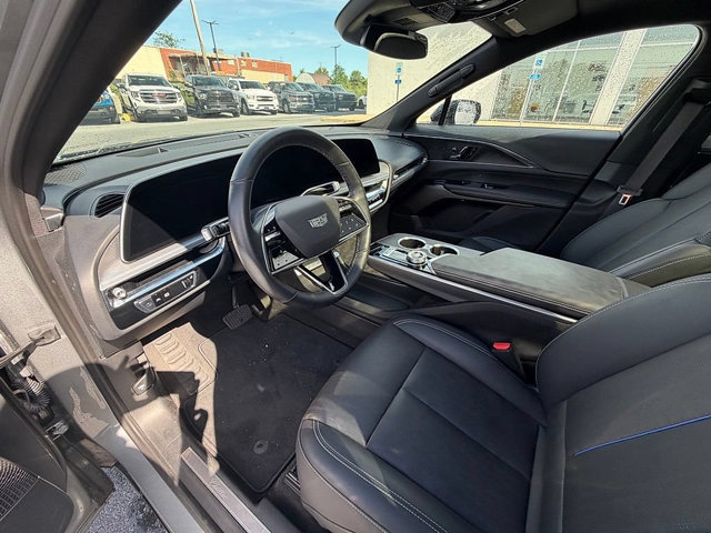 Used 2024 Cadillac Lyriq Luxury w/ LPO, Floor Liner Package AWD/4WD image 30