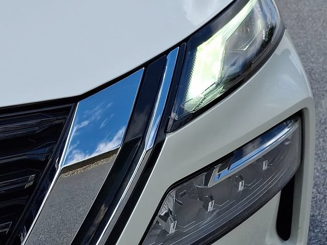 Used 2023 Nissan Rogue SV w/ SV Premium B Package AWD/4WD image 12