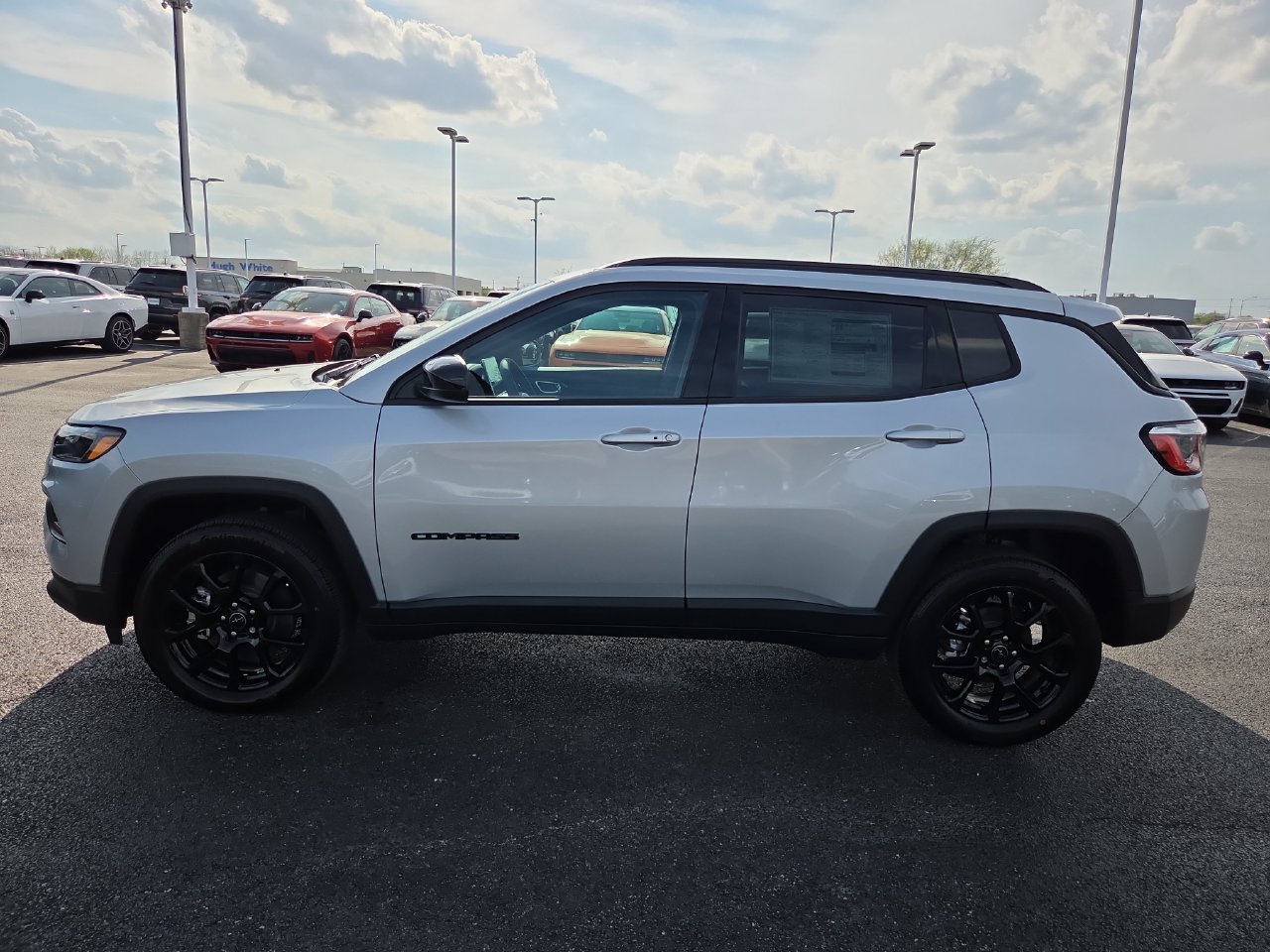 New 2026 Jeep Compass Latitude w/ Sun and Sound Group AWD/4WD image 4