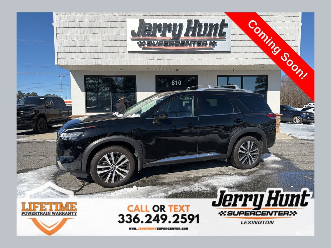 Used 2024 Nissan Pathfinder Platinum w/ Cargo Package image 1