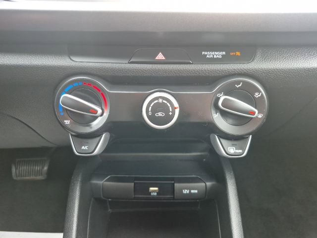 Used 2022 Kia Rio LX image 26