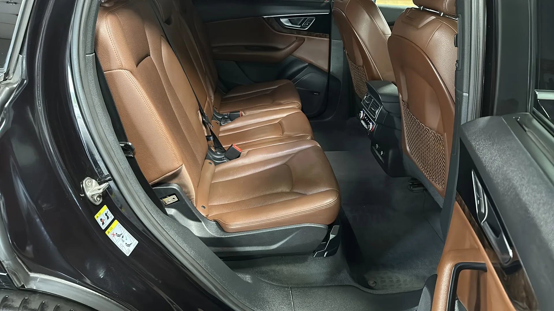 Used 2018 Audi Q7 3.0T Premium Plus w/ Premium Plus Package image 19