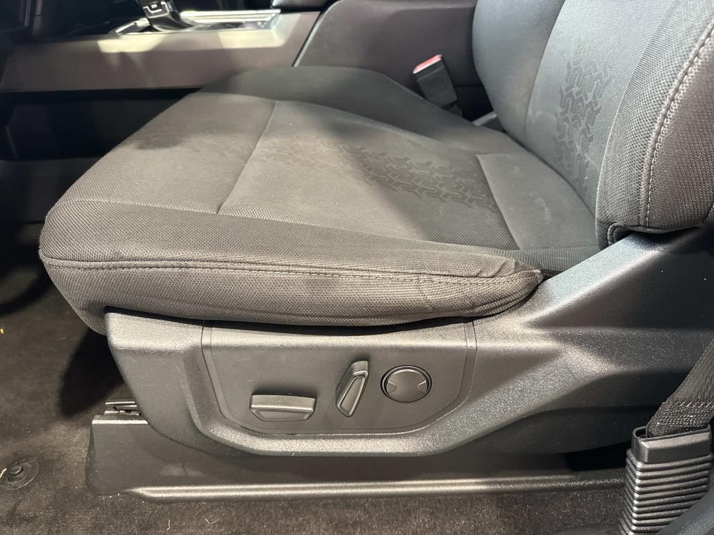 Used 2019 Ford F150 XLT w/ Equipment Group 302A Luxury AWD/4WD image 18