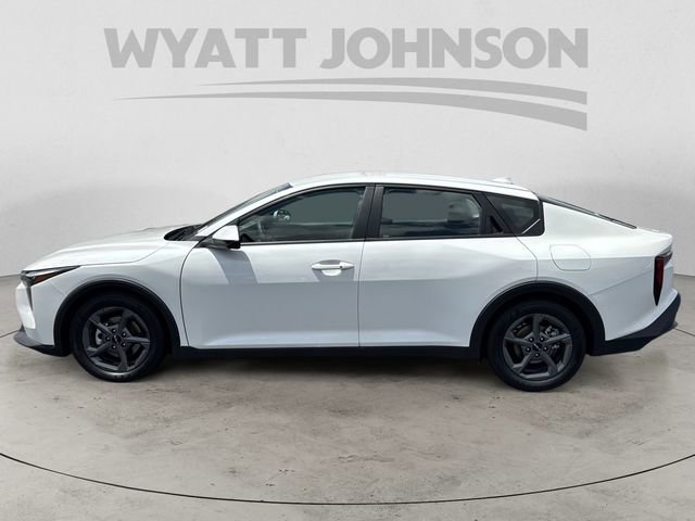 Used 2025 Kia K4 FWD image 2