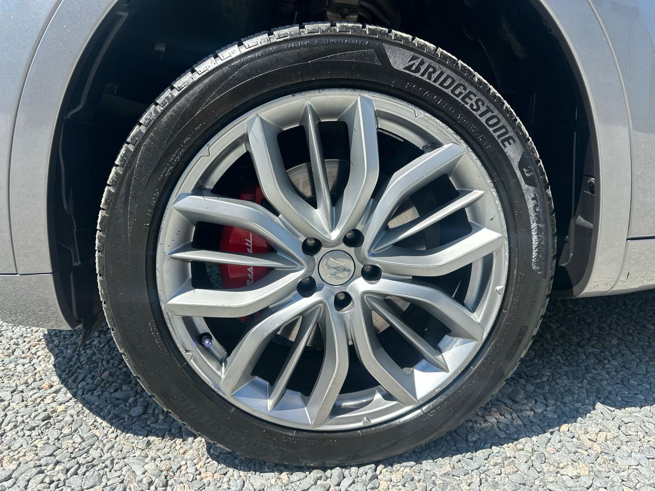 Used 2018 Maserati Levante GranLusso AWD/4WD image 24