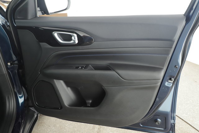 New 2026 Jeep Compass Latitude image 13