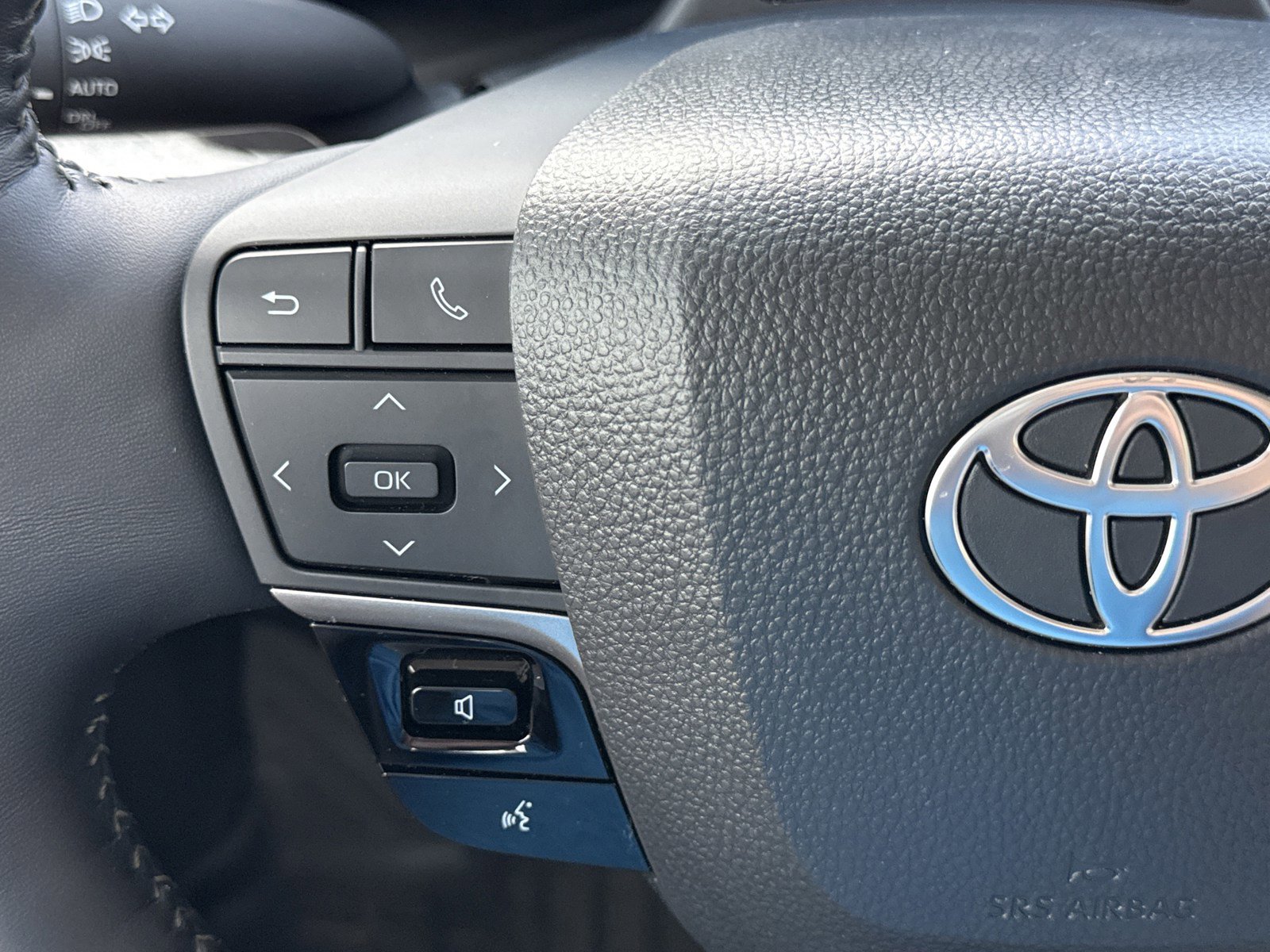 Used 2026 Toyota Camry XLE w/ Premium Plus Package image 22