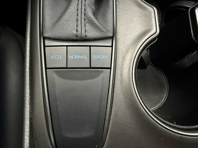 Used 2024 Toyota Camry SE w/ Convenience Package FWD image 21