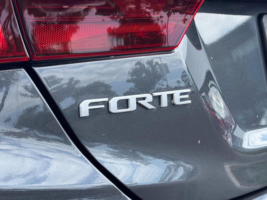 Used 2023 Kia Forte LXS w/ LXS Technology Package FWD image 23