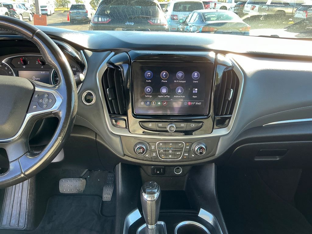 Used 2020 Chevrolet Traverse LT image 22