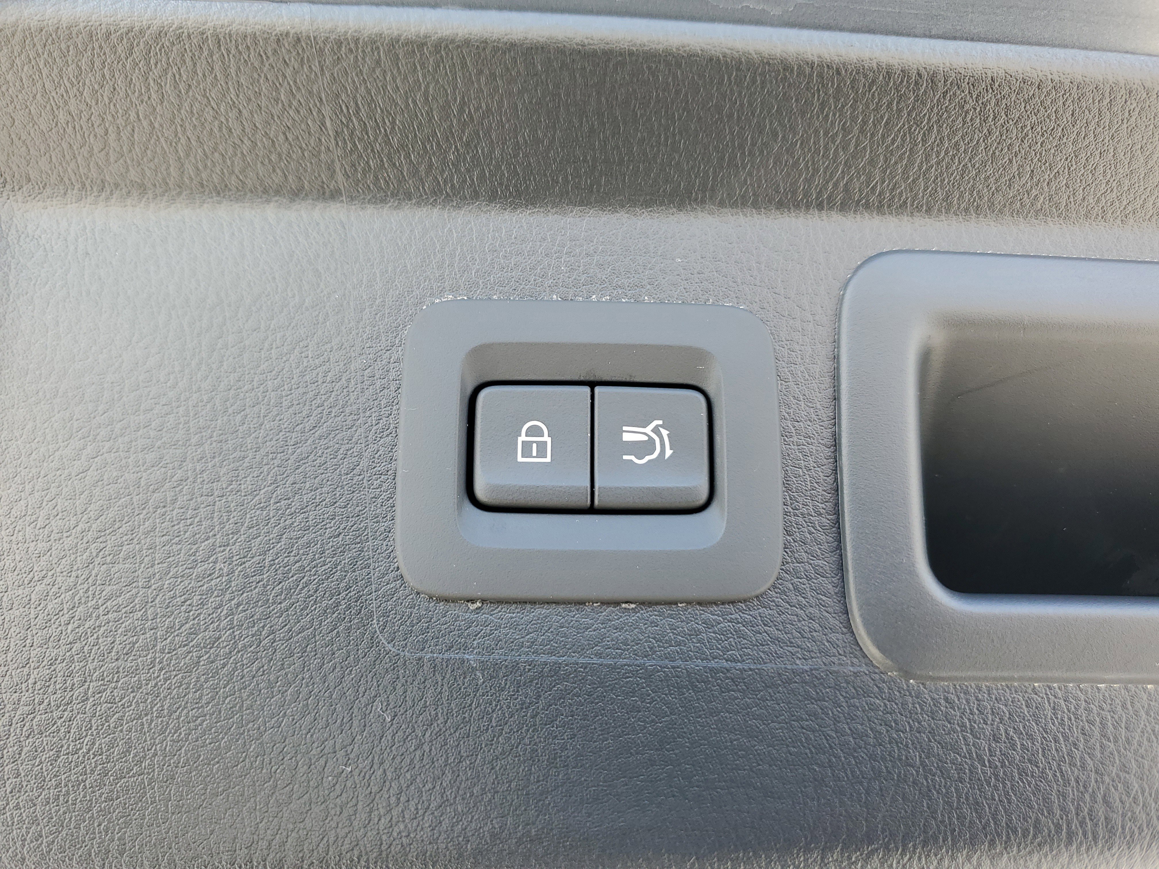 Used 2024 MAZDA CX-50 AWD 2.5 S w/ Cargo Package image 17