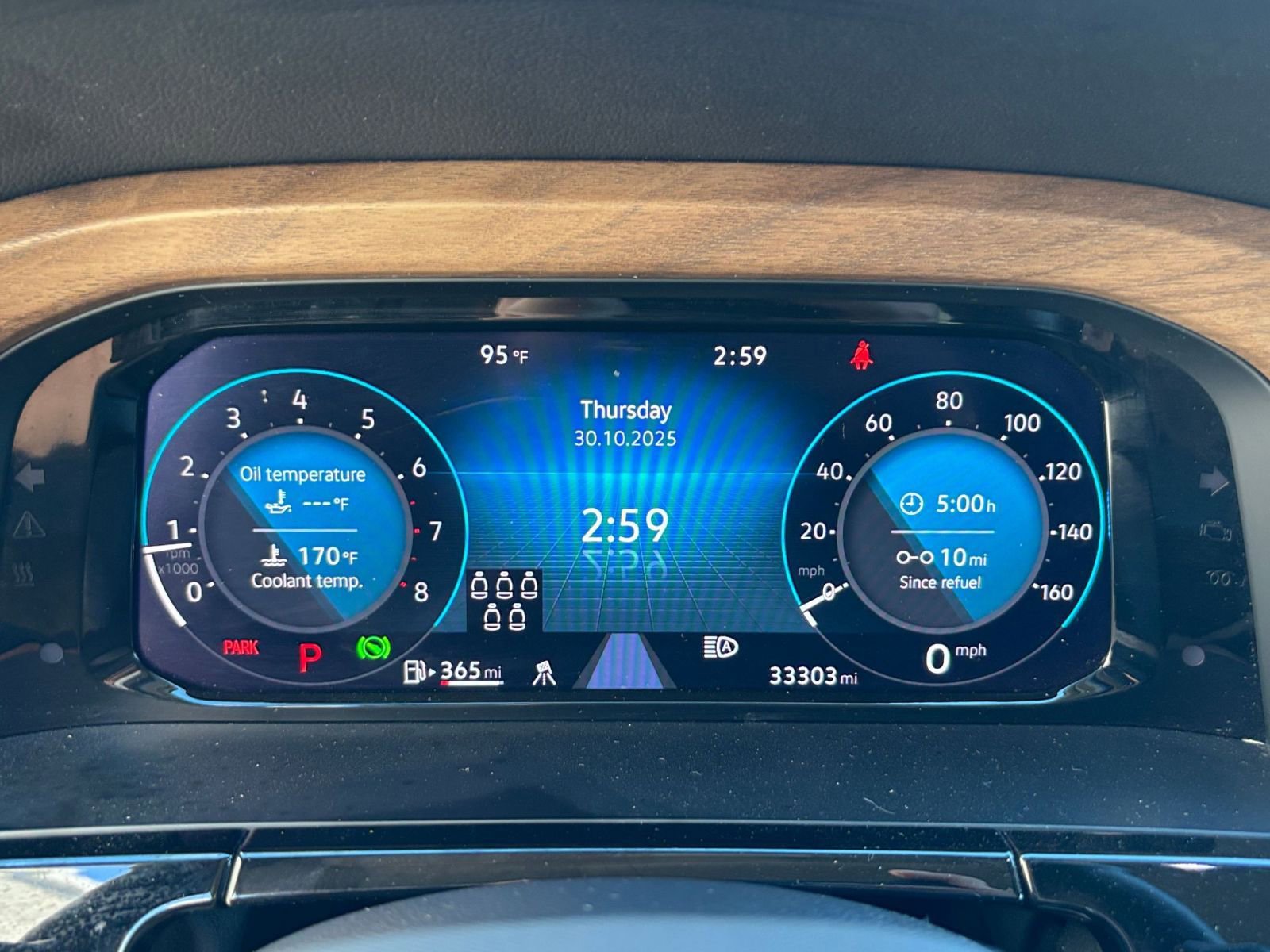 Used 2025 Volkswagen Atlas SE image 40