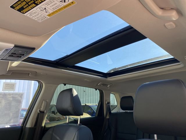 New 2026 Nissan Rogue Platinum image 7