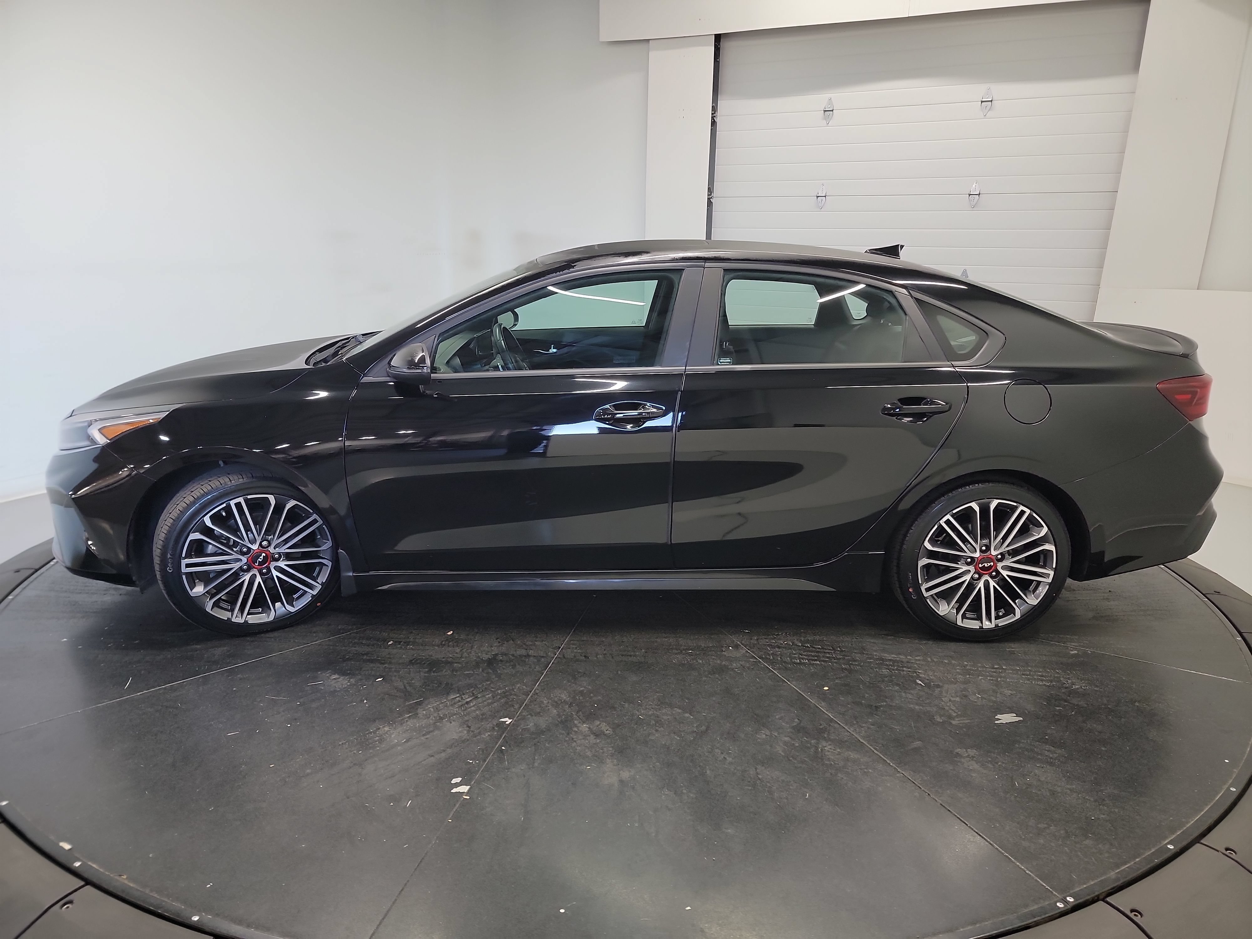 Used 2023 Kia Forte GT w/ GT2 Package FWD image 4