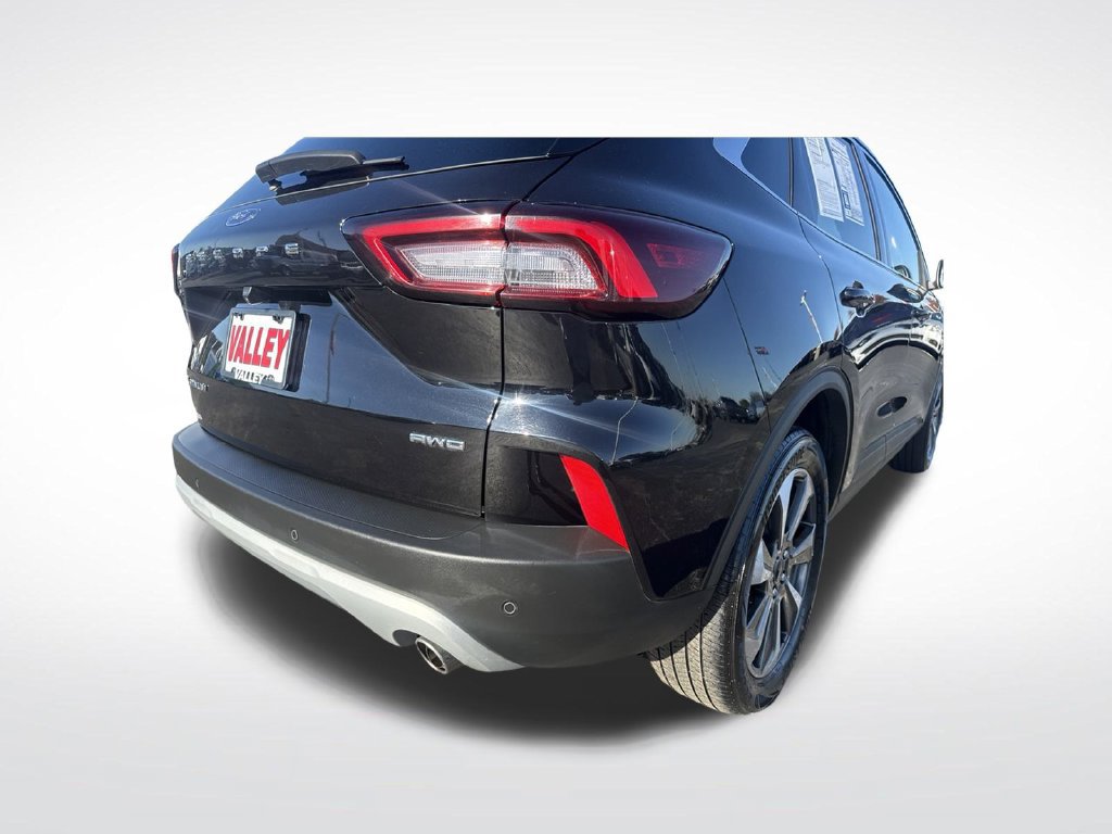 Certified 2024 Ford Escape Platinum AWD/4WD image 17