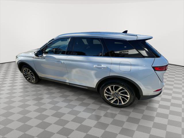 Used 2022 Lincoln Corsair AWD w/ Equipment Group 101A image 4