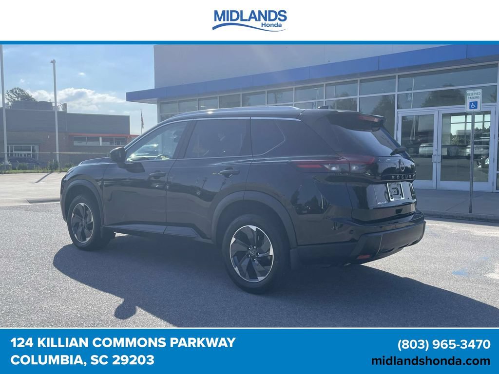 Used 2024 Nissan Rogue SV w/ SV Premium Package FWD image 4