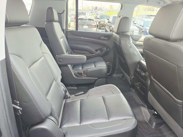 Used 2020 Chevrolet Suburban LT w/ Luxury Package image 13