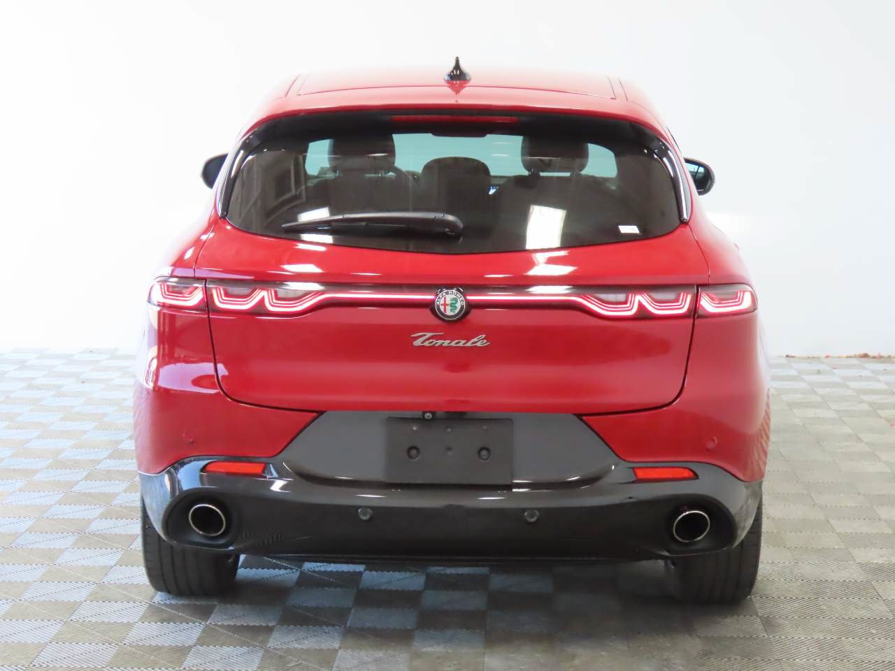 Used 2024 Alfa Romeo Tonale Veloce AWD/4WD image 4