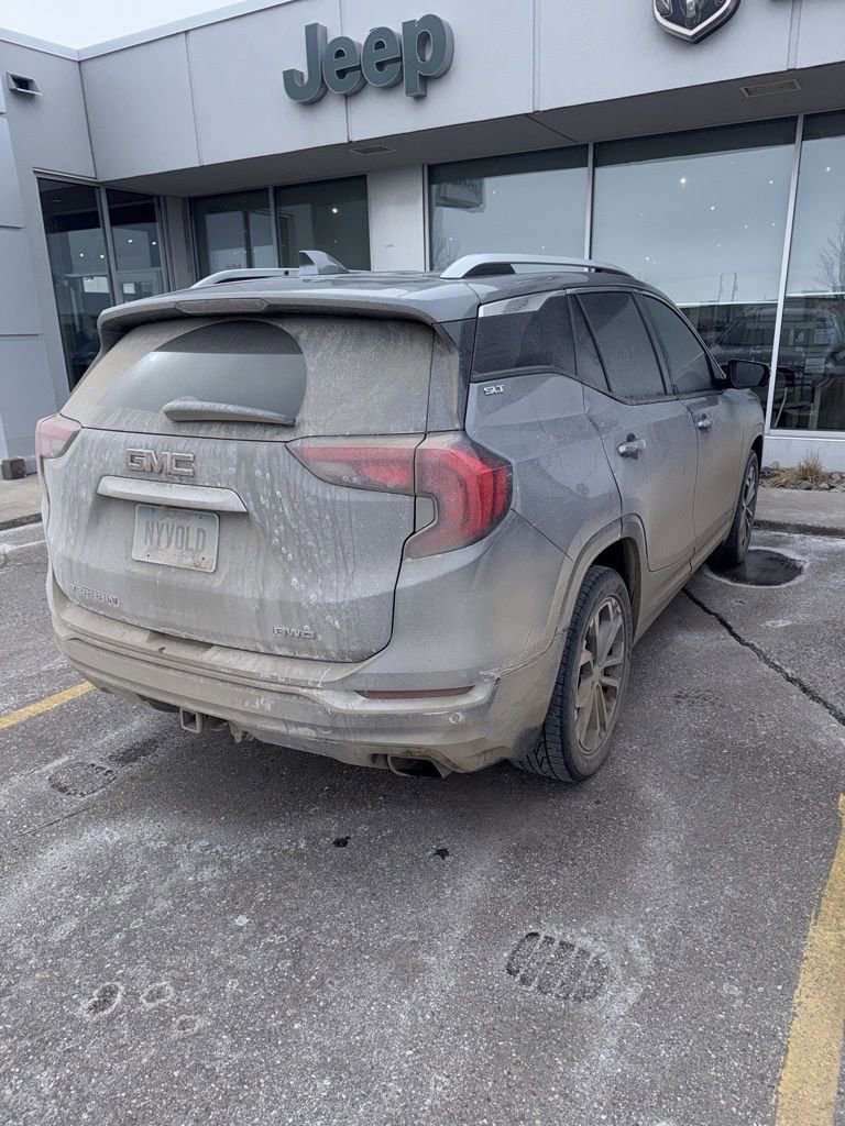 Used 2018 GMC Terrain SLT w/ Preferred Package image 2