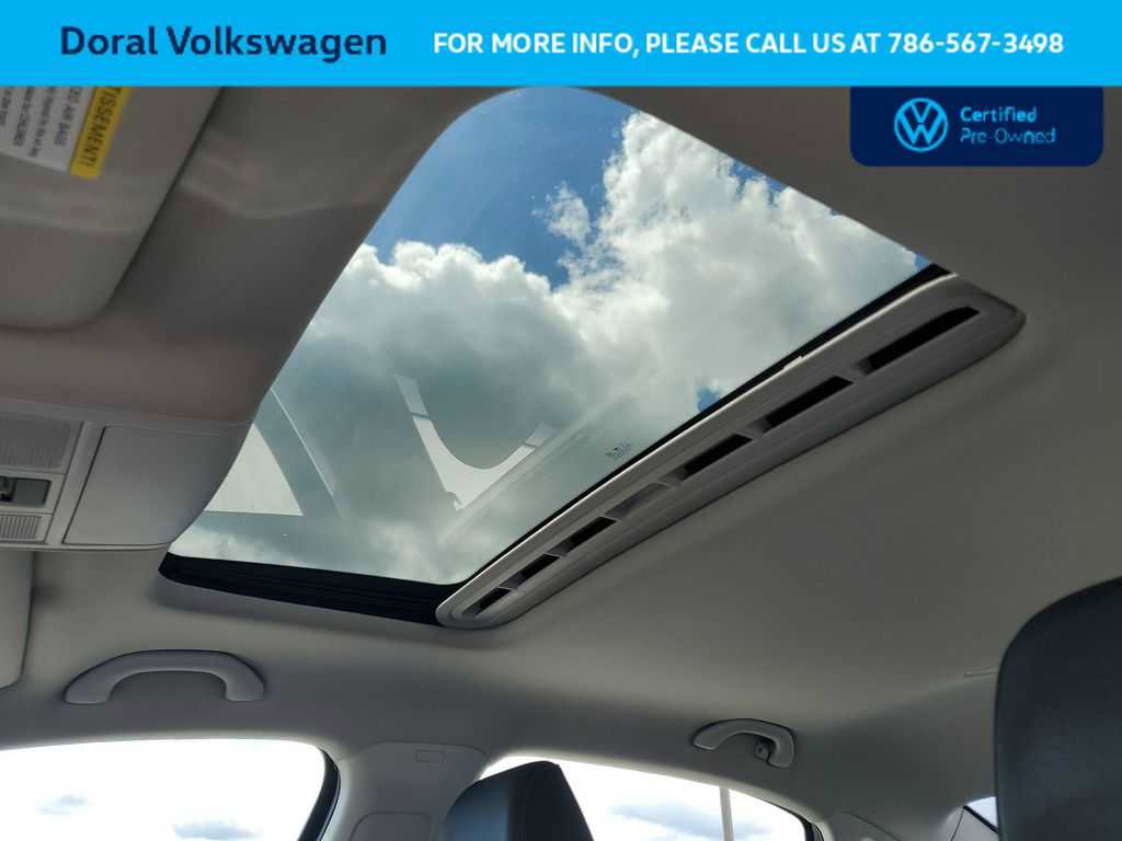 Used 2022 Volkswagen Passat 2.0T SE FWD image 22
