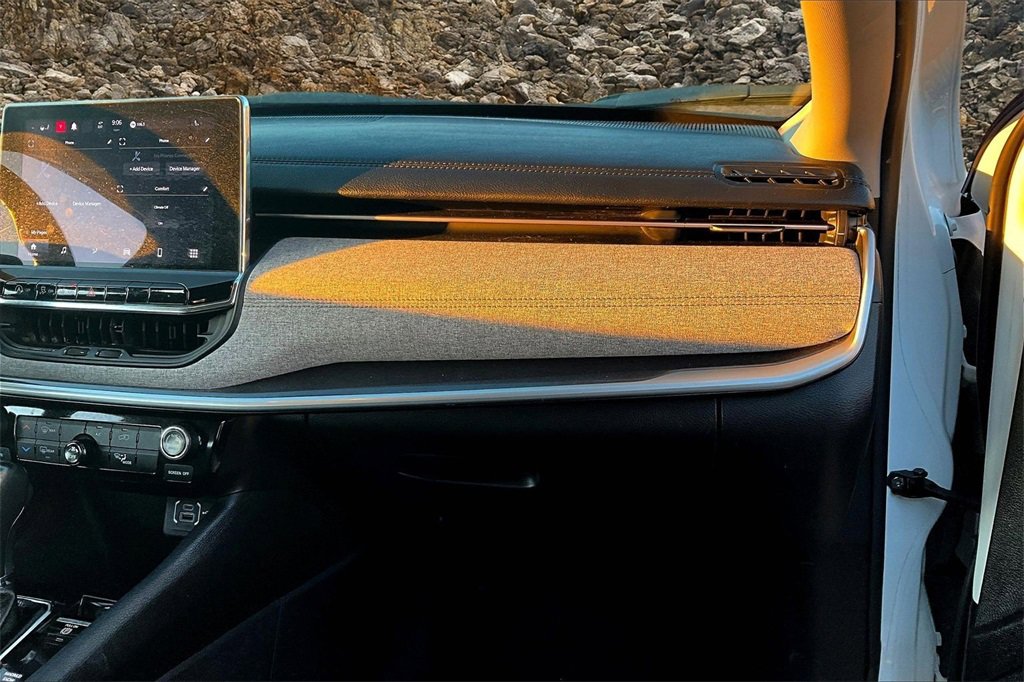 Used 2022 Jeep Compass Latitude image 14