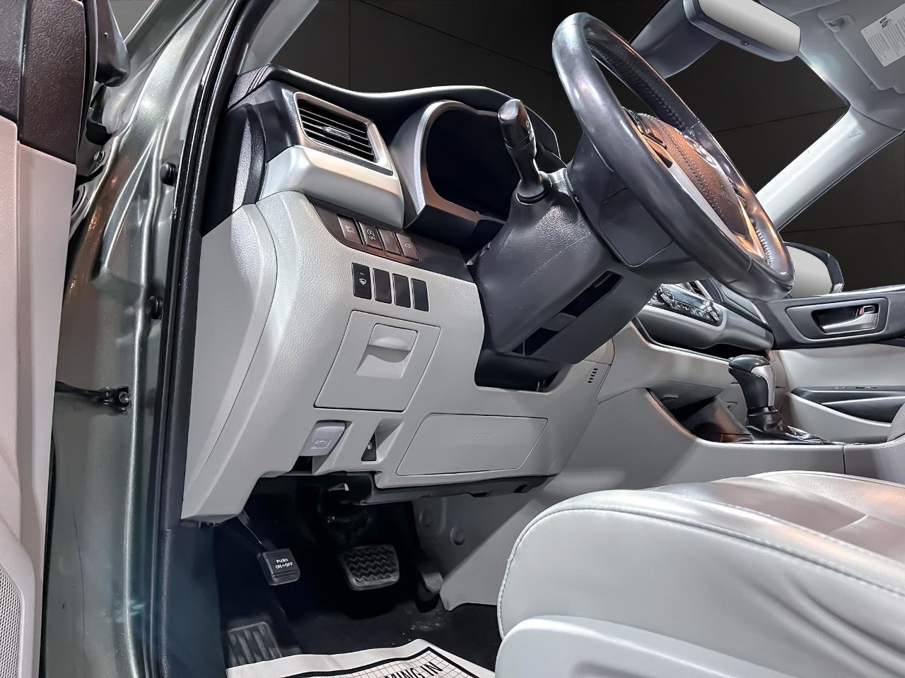 Used 2019 Toyota Highlander XLE image 15