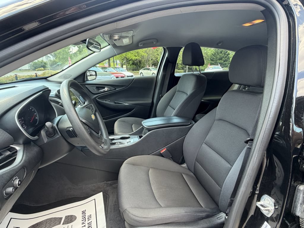 Used 2023 Chevrolet Malibu LT FWD image 8