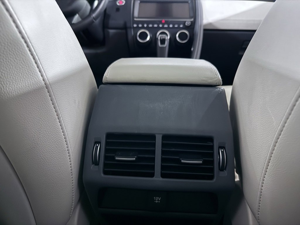 Used 2020 Jaguar E-PACE SE image 40