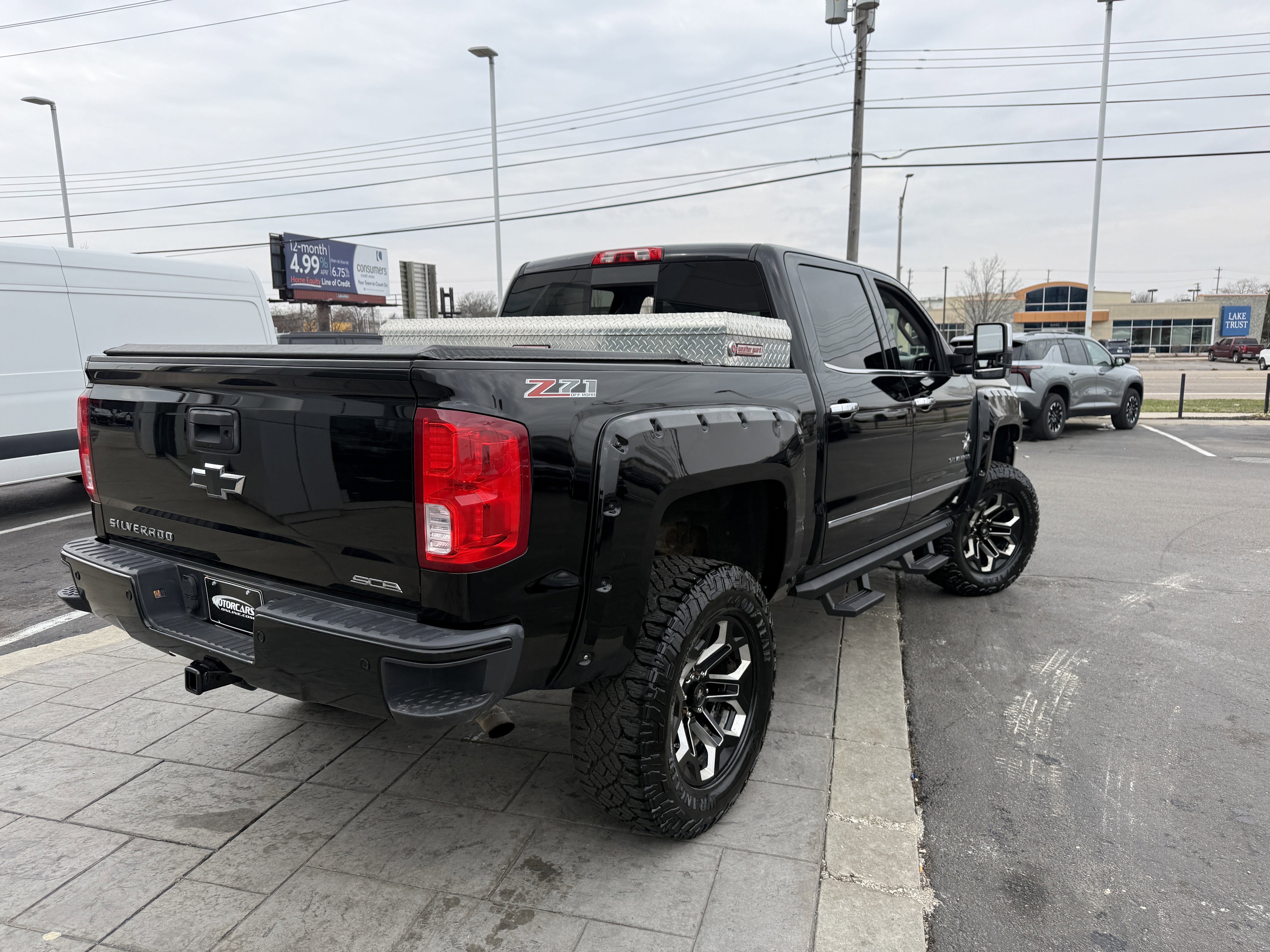 Used 2017 Chevrolet Silverado 1500 LTZ Z71 w/ LTZ Plus Package image 6