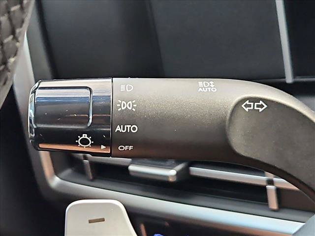Used 2026 Hyundai Santa Fe SEL FWD image 25