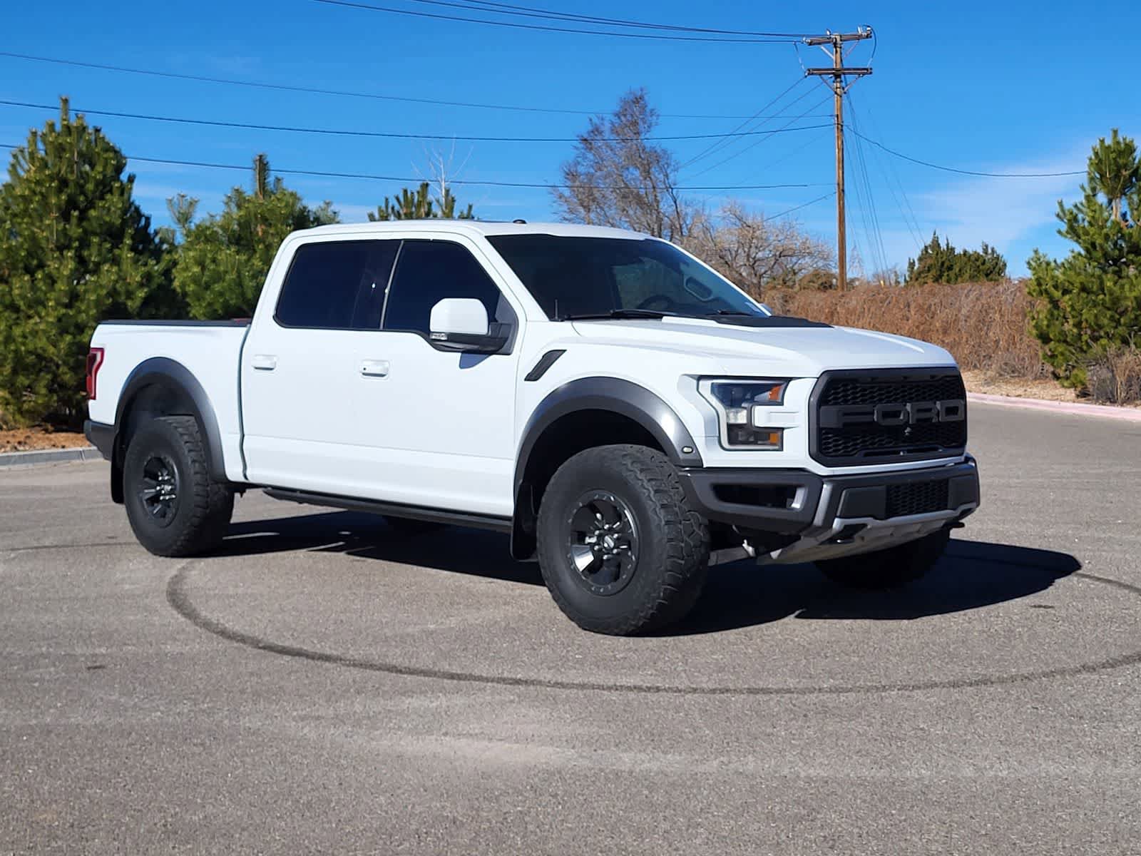 Used 2018 Ford F150 Raptor w/ Equipment Group 802A Luxury video 3