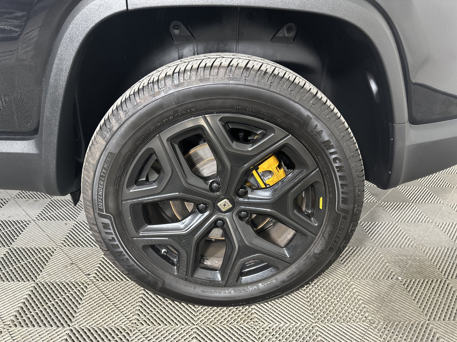 Used 2022 Rivian R1S Launch Edition image 10