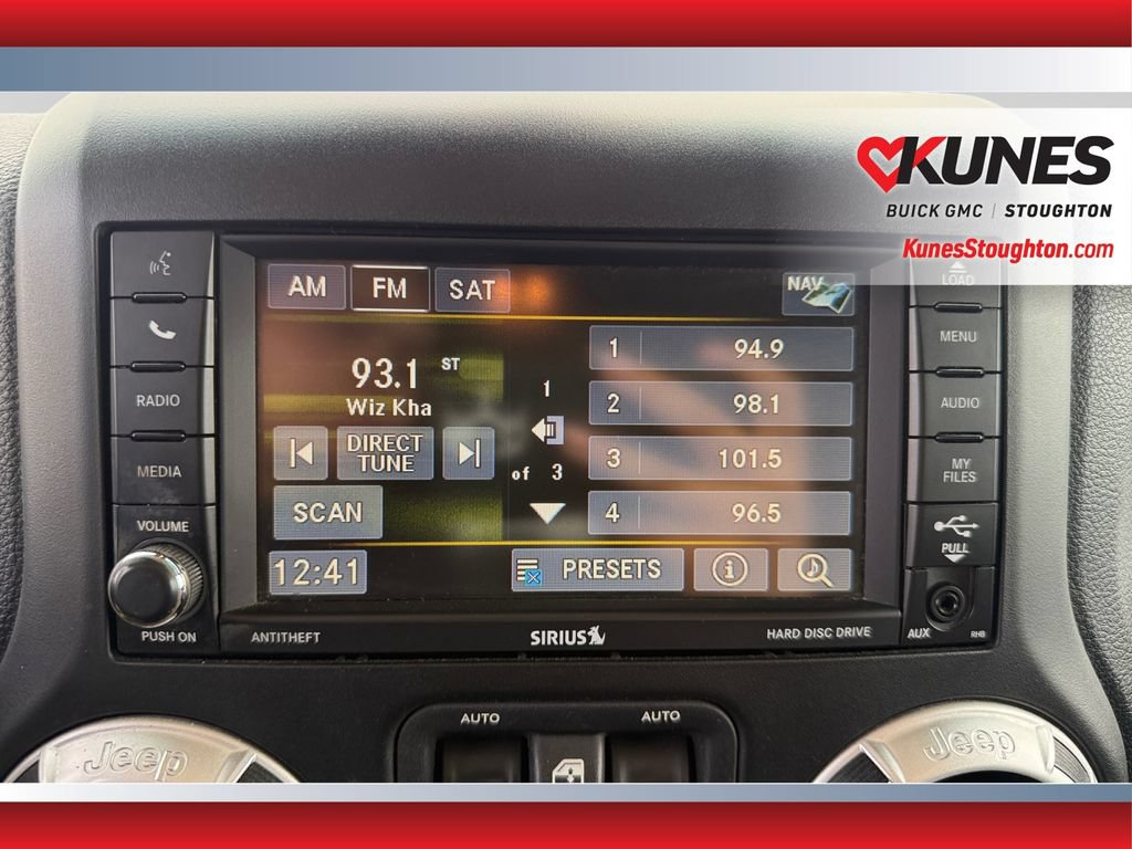 Used 2013 Jeep Wrangler Sahara w/ Dual Top Group AWD/4WD image 24