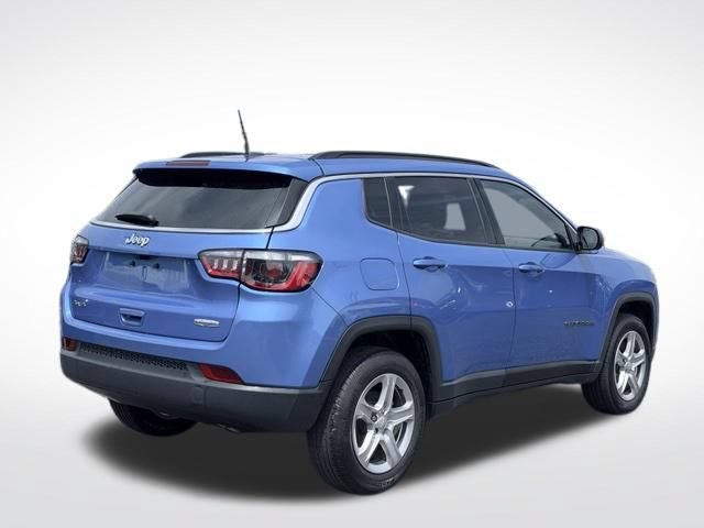 Used 2024 Jeep Compass Latitude AWD/4WD image 6