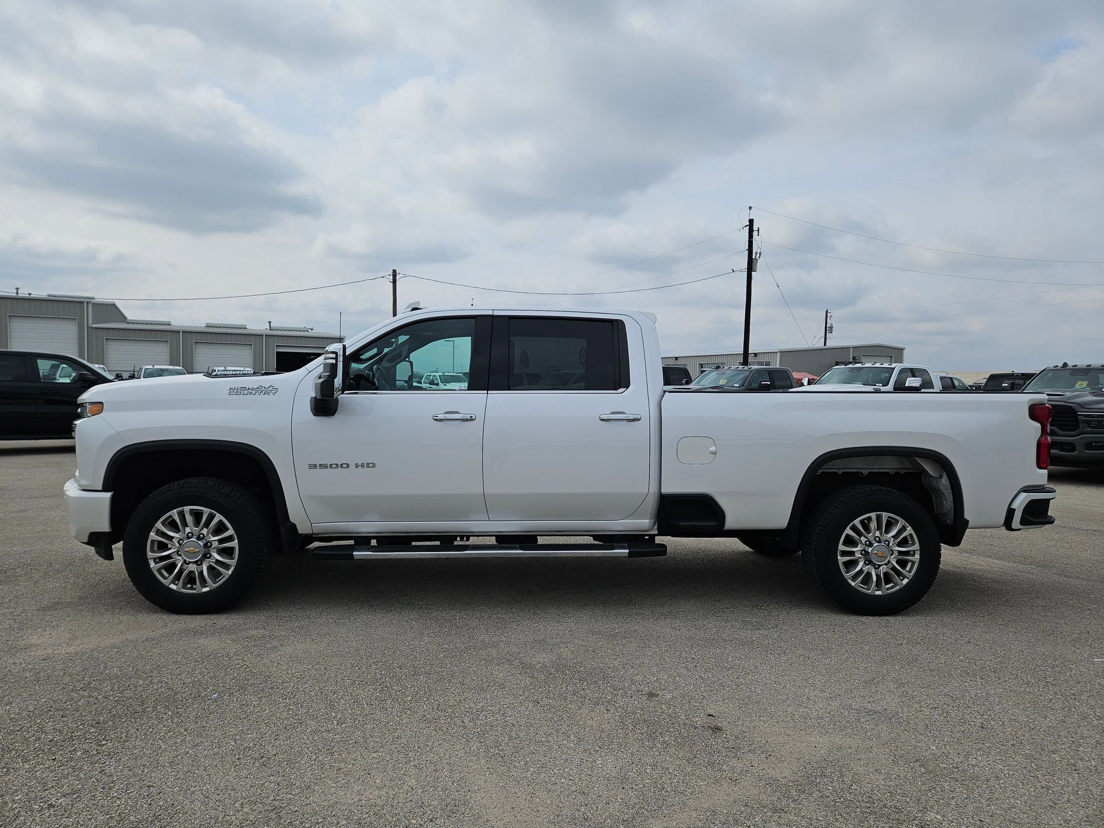 Used 2022 Chevrolet Silverado 3500 High Country w/ Z71 Off-Road Package image 6