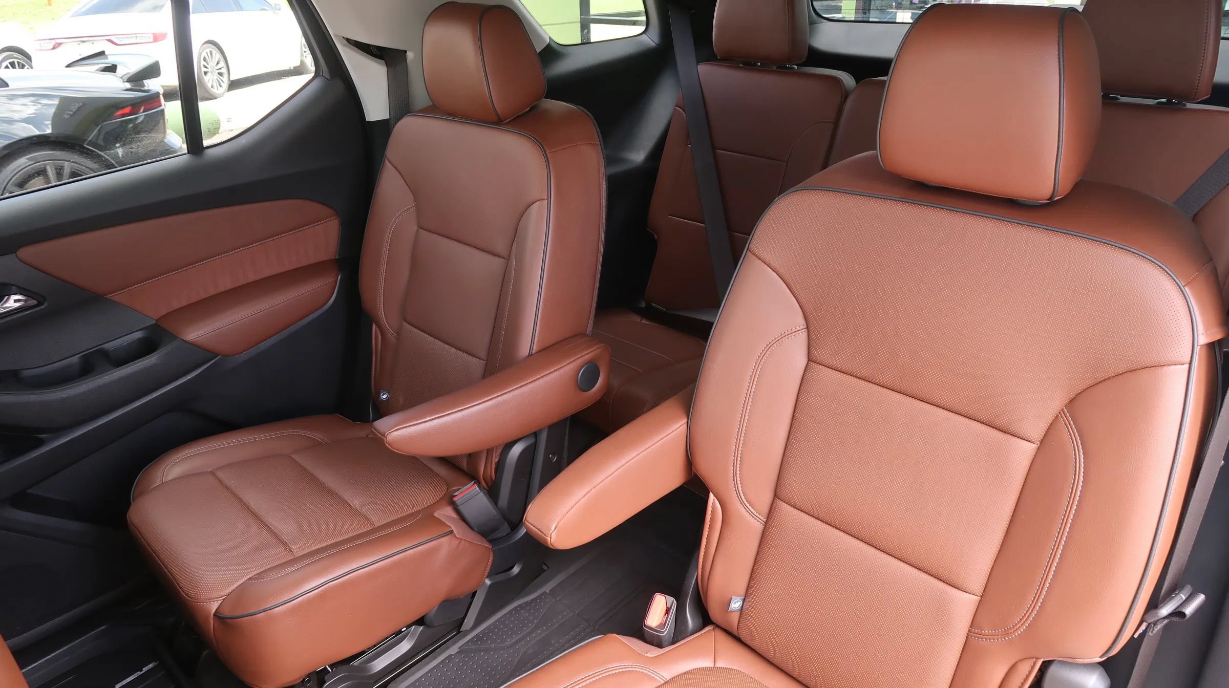 Used 2021 Chevrolet Traverse High Country FWD image 21