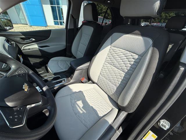 Used 2020 Chevrolet Equinox LS w/ LS Convenience Package image 14