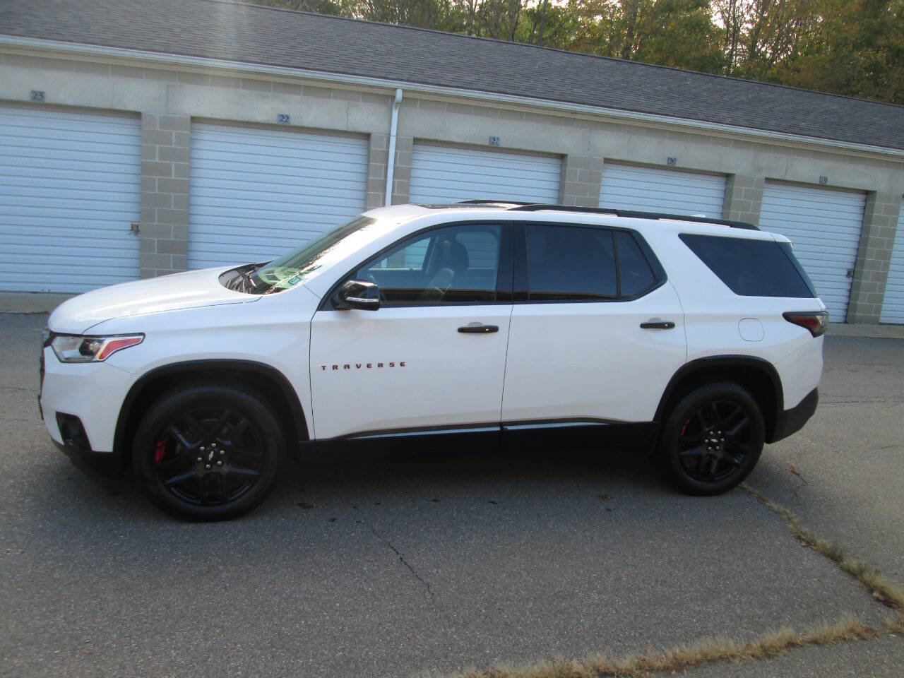 Used 2019 Chevrolet Traverse Premier w/ Redline Edition image 3