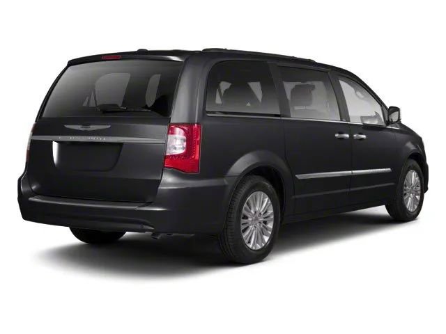 Used 2013 Chrysler Town & Country Touring image 2