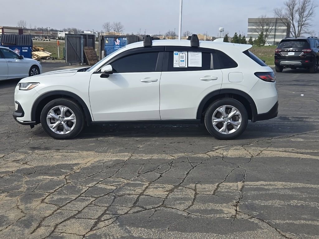 Used 2025 Honda HR-V LX image 3