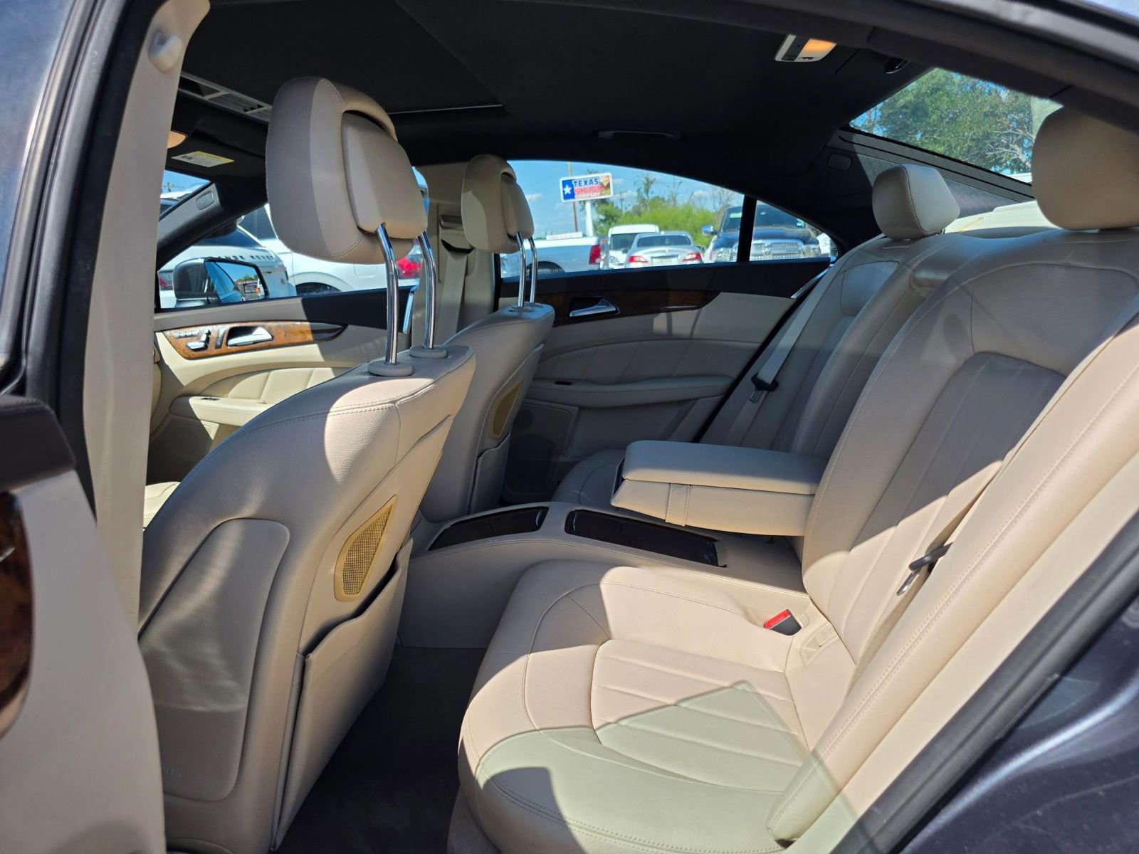 Used 2015 Mercedes-Benz CLS 400 w/ Premium 2 Package image 20