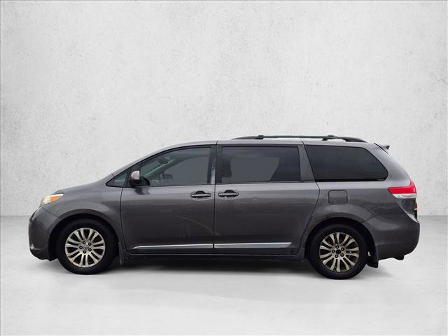 Used 2013 Toyota Sienna XLE FWD image 8