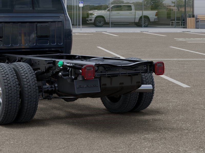New 2026 RAM 4500 4x4 Crew Cab DRW image 14