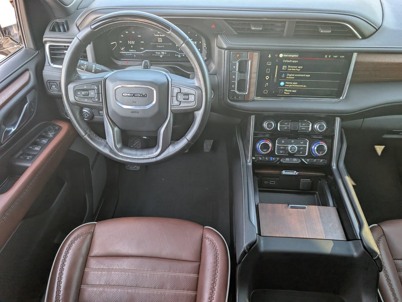 Used 2023 GMC Yukon Denali Ultimate AWD/4WD image 10