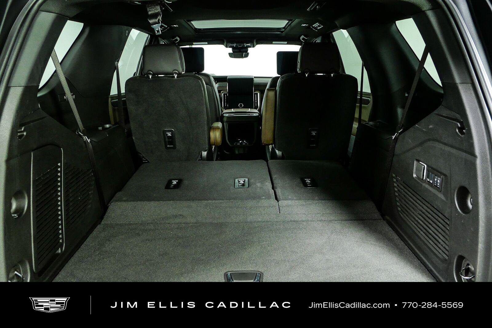 Used 2025 GMC Yukon Denali Ultimate AWD/4WD image 35