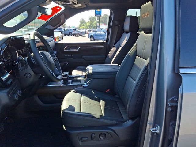 Used 2024 Chevrolet Silverado 1500 High Country w/ High Country Premium Package AWD/4WD image 13