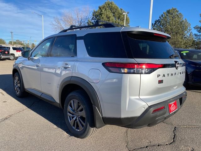 New 2025 Nissan Pathfinder SV image 3
