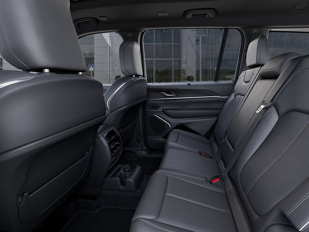 New 2025 Jeep Grand Cherokee L Overland w/ Advanced Protech Group III AWD/4WD image 23